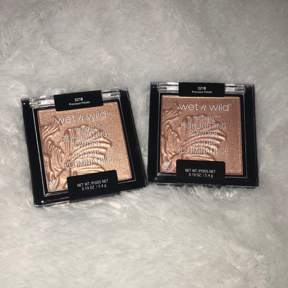 💫 2 Wet n Wild Megaglo Highlighting Powder - Picture 2 of 3